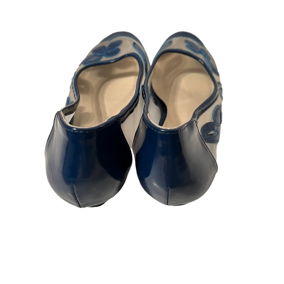 Beacon Fashion and Fit Blue Floral with See Through Mesh Shoes Size 7.5 - Picture 5 of 7